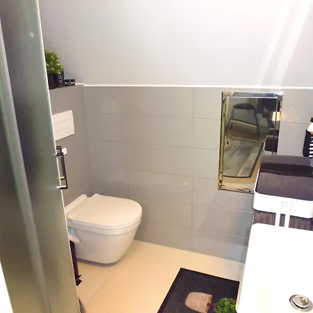 Cozy On Metro Apartament *